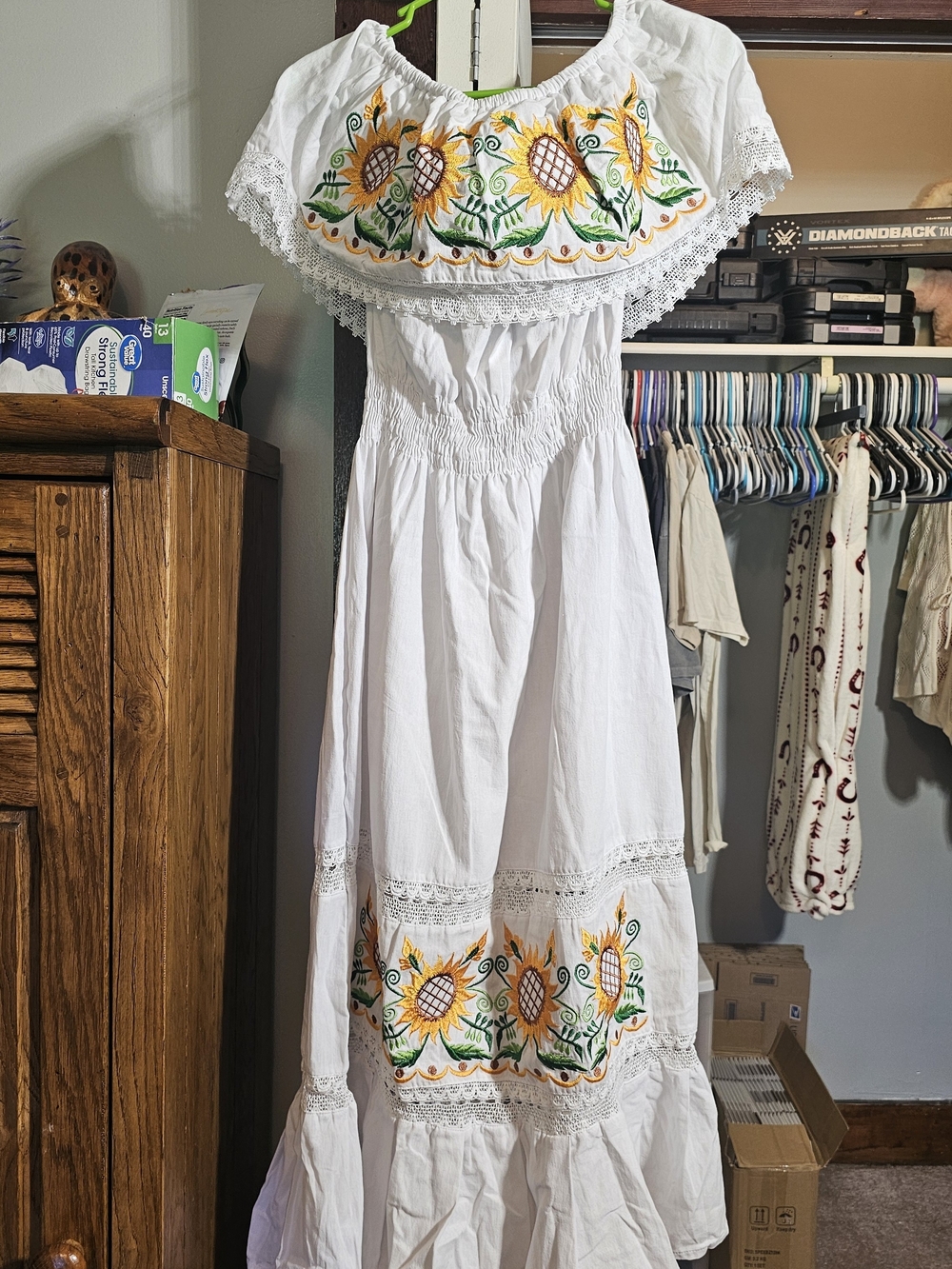 White Embroidered Sunflower Off-Shoulder Maxi Dress Mexico Handemade L/XL